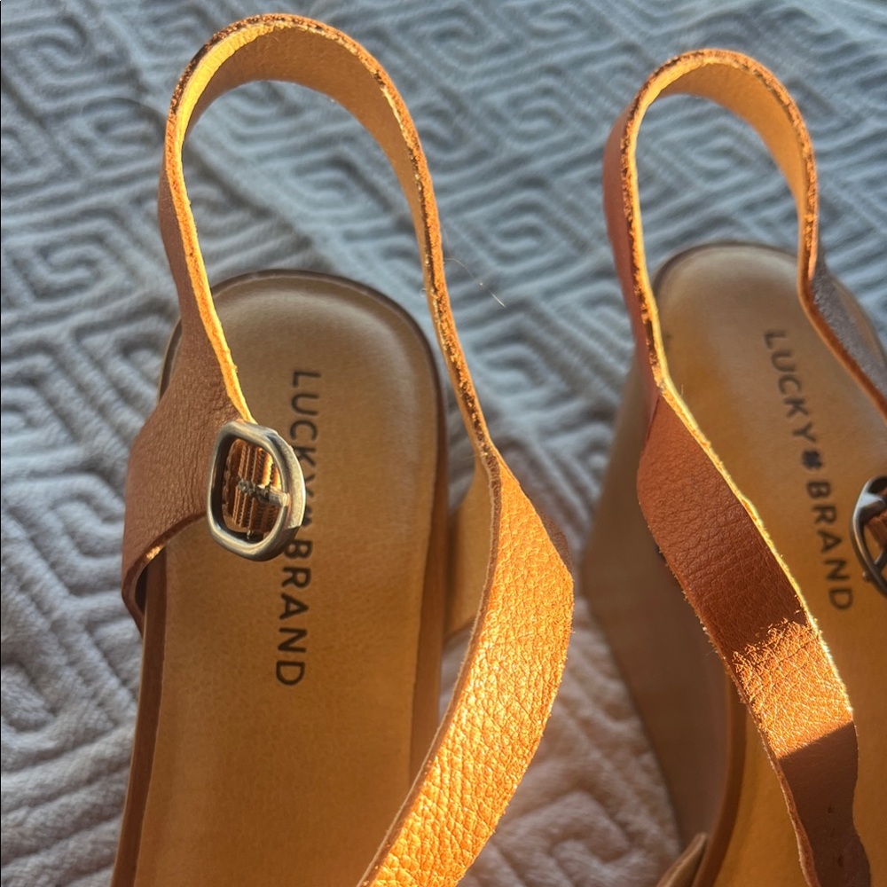 Lucky Brand Women's Brown Wedge Sandals